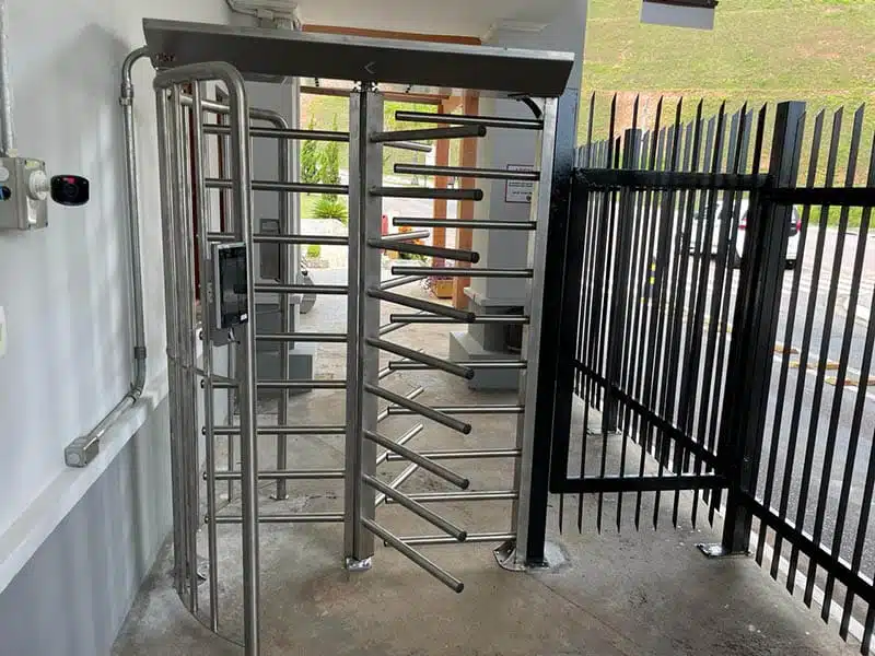 catracas de acesso em condominios residenciais