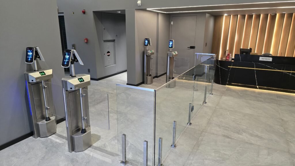 Catraca Flow V9 Pedestal 4 Catraca Flow Condominio comercial